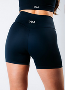 Short Feminino Preto Yua Stryn
